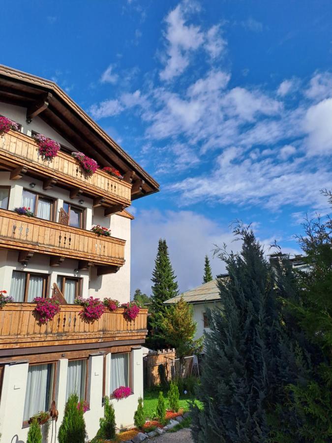 Villa Zwei Hirsche Seefeld in Tirol Exterior foto